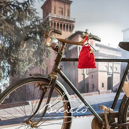 Biciclo' Citta Apartment *